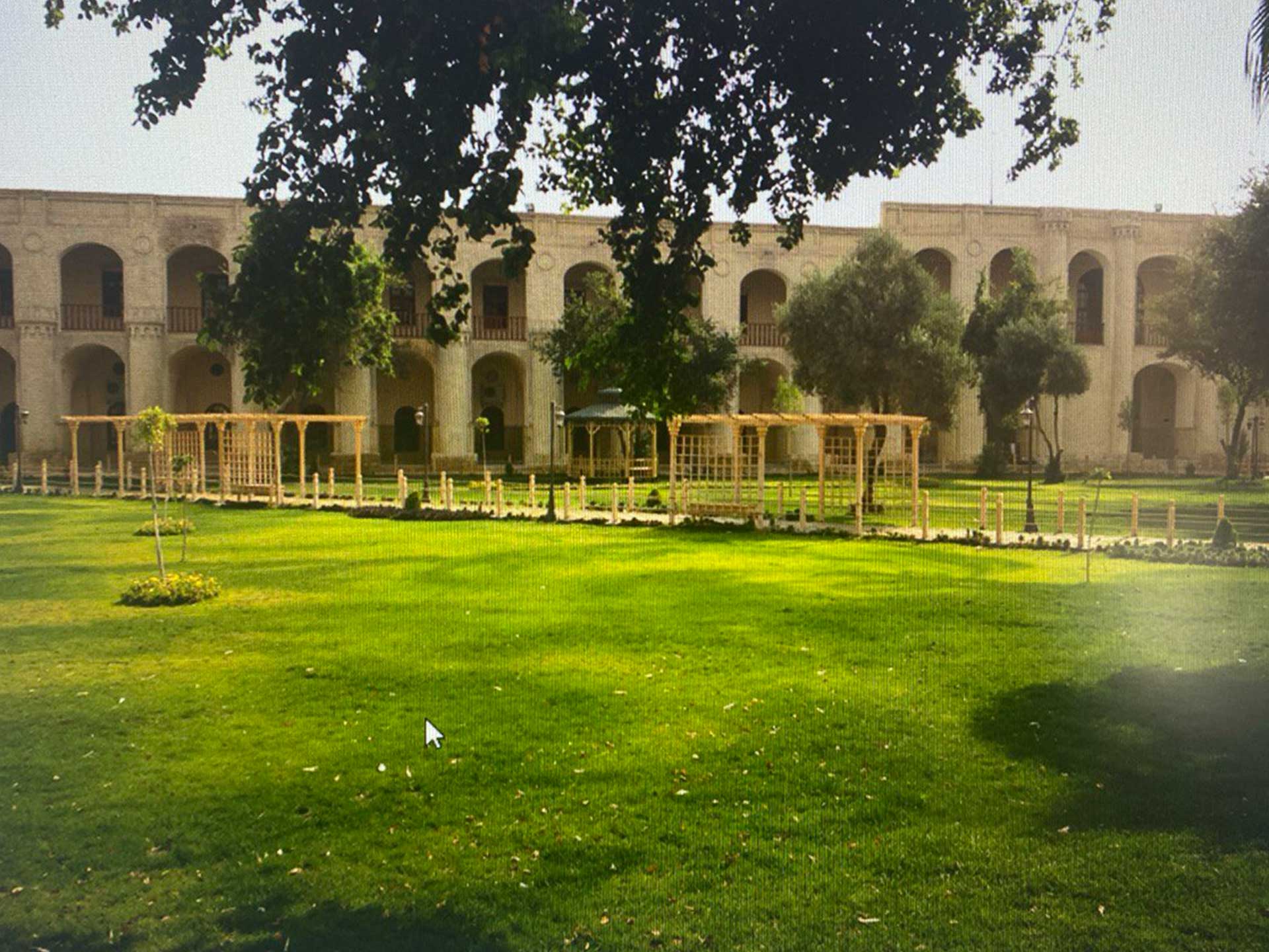 Alam-Alzuhoor-qushla03